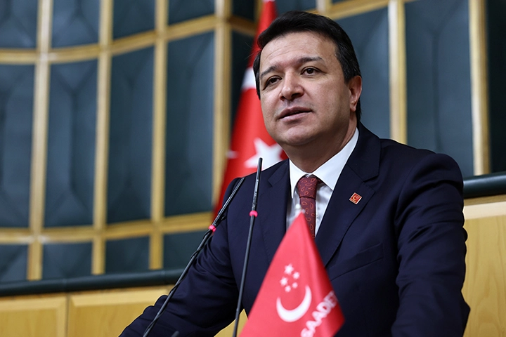  Saadet Partisi Genel Başkanı Mahmut Arıkan, TBMM'de gerçekleştirilen Yeni