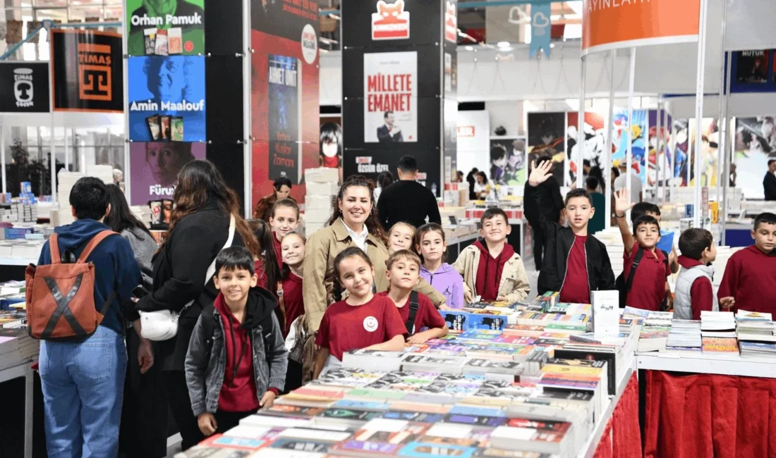 Balıkesirli öğrencilerden kitap fuarına tam not  Balıkesir’de bu yıl ilk kez düzenlenen 1. Balıkesir Kitap