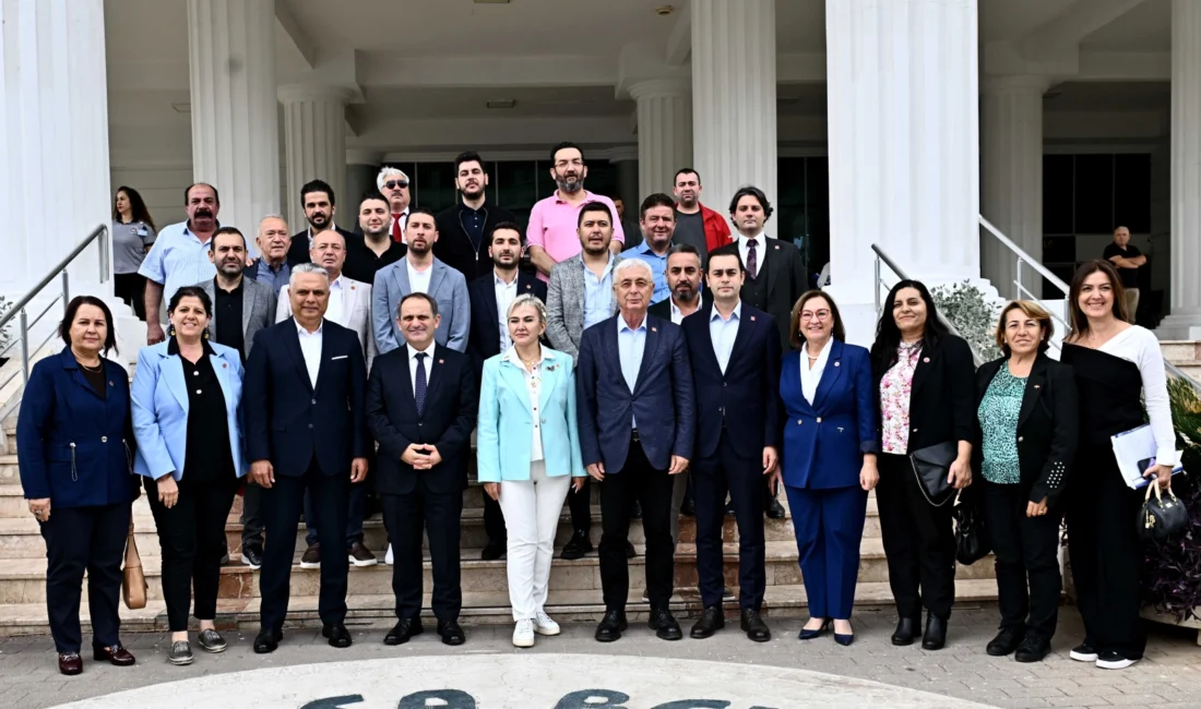  Antalya Muratpaşa Belediye Başkanı Ümit Uysal, CHP Yerel Yönetimler