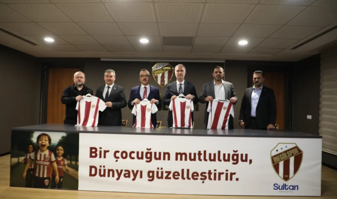  Bursa'da İnegölspor, çocuklarda kulübe aidiyeti arttırmak adına şehirdeki tüm