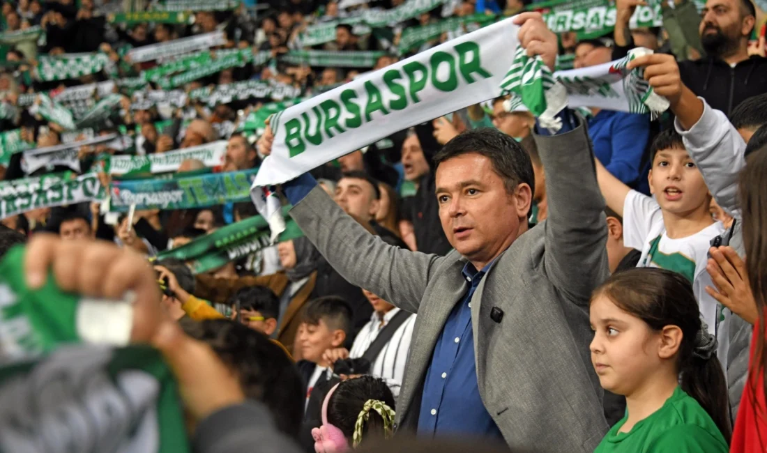 Bursa Osmangazi’den şampiyonluk yolunda Bursaspor’a tam destek  Bursaspor’a göreve geldiği ilk andan itibaren büyük destek olan