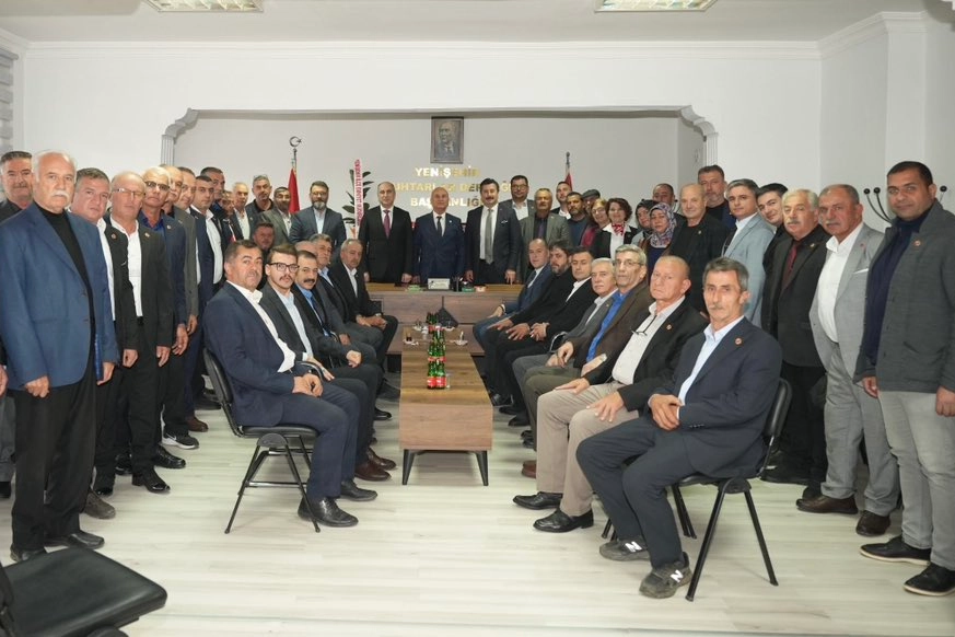  Bursa'nın Yenişehir ilçesinde 19 Ekim Muhtarlar Günü dolayısıyla ilçedeki