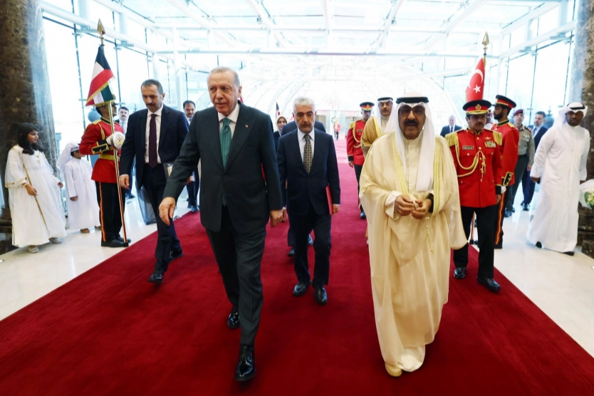  Resmi temaslarda bulunmak üzere Kuveyt'e giden Cumhurbaşkanı Erdoğan, Kuveyt