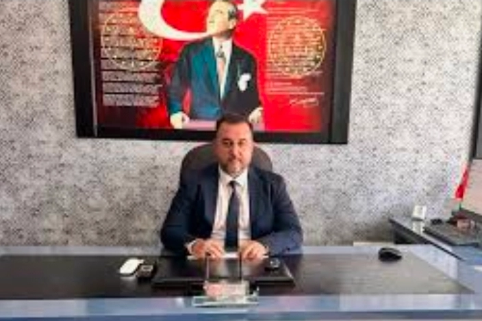  Denizli’nin Merkezefendi ilçesinde, 19 Mayıs İlkokulu Müdürü Feyzi Özmen’in