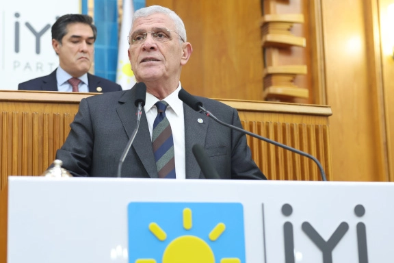  İYİ Parti Genel Başkanı Müsavat Dervişoğlu, partisinin TBMM Grup