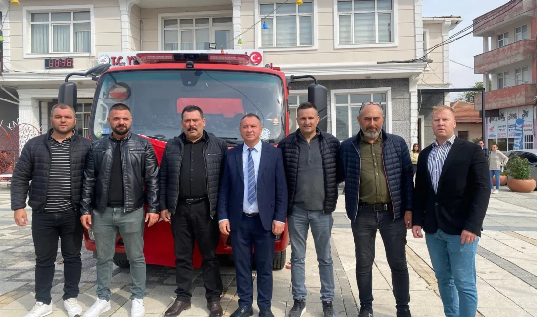 Edirne'de Yenikarpuzlu Belediyesi’nin yeni itfaiye aracı,düzenlenen törenle hizmete girdi.