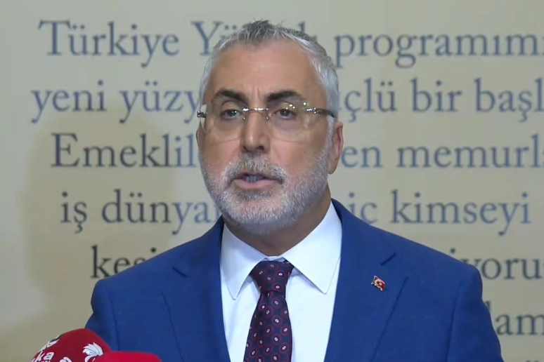  Çalışma ve Sosyal Güvenlik Bakanı Vedat Işıkhan, engelli ve
