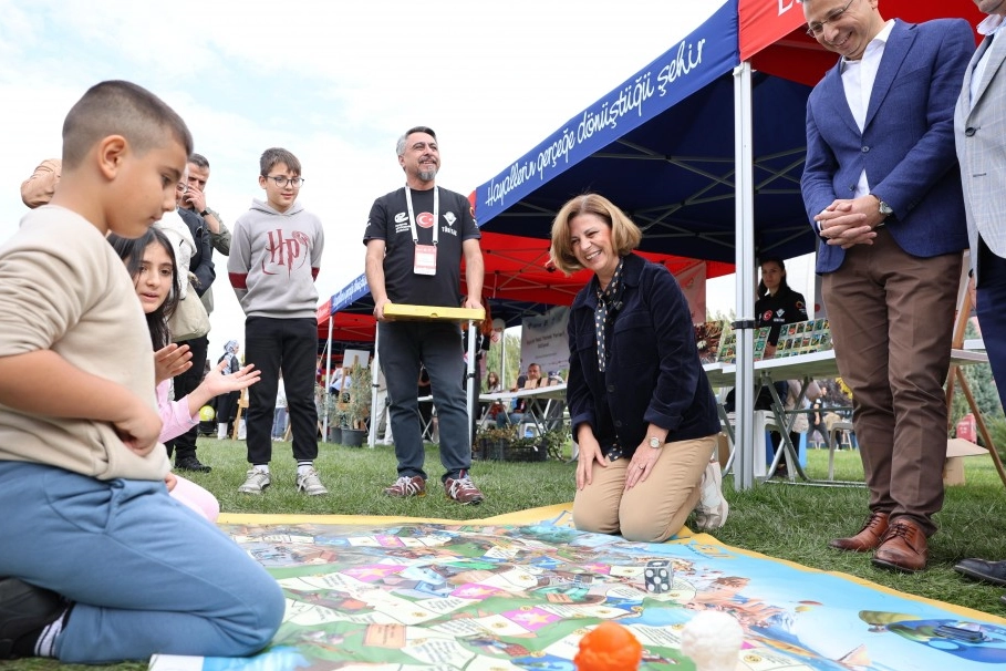  Eskişehir Büyükşehir Belediye Başkanı Ayşe Ünlüce, Büyükşehir Belediyesi ve