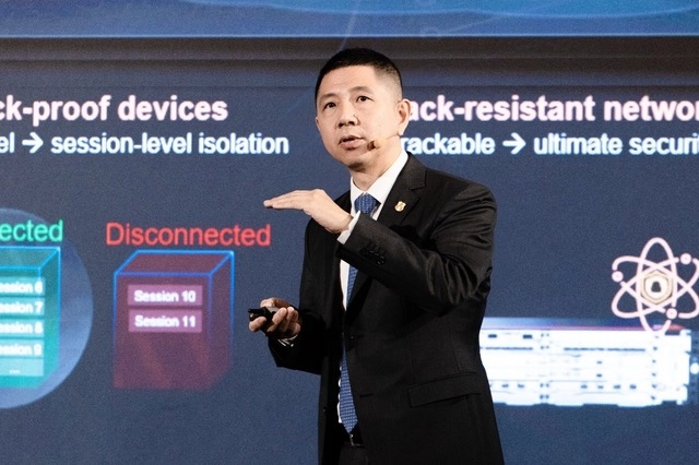  Huawei, Paris'te düzenlenen Net 5.5G Akıllı IP Ağı Zirvesi'nde