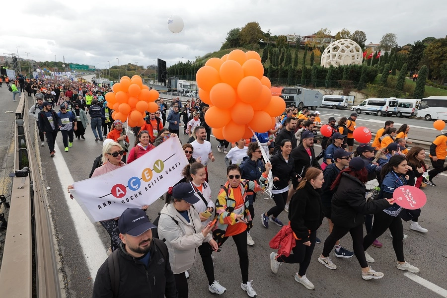 İstanbul’da maratonun hızı kayıtlara yansıdı  İstanbul Büyükşehir Belediyesi (İBB) iştiraki Spor İstanbul’un düzenleyeceği Türkiye