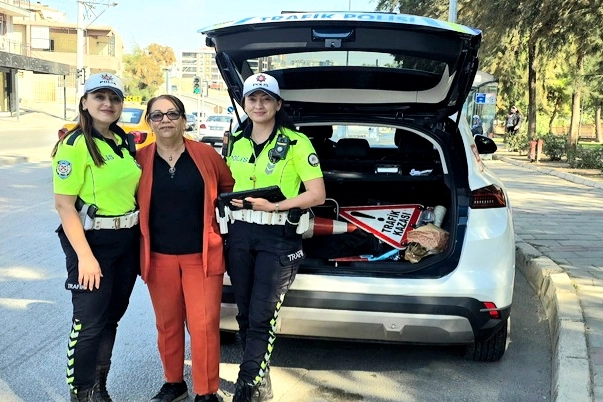  İzmir Karabağlar'da Devrim Mahallesi Muhtarı Neşe Kahraman, 19 Ekim
