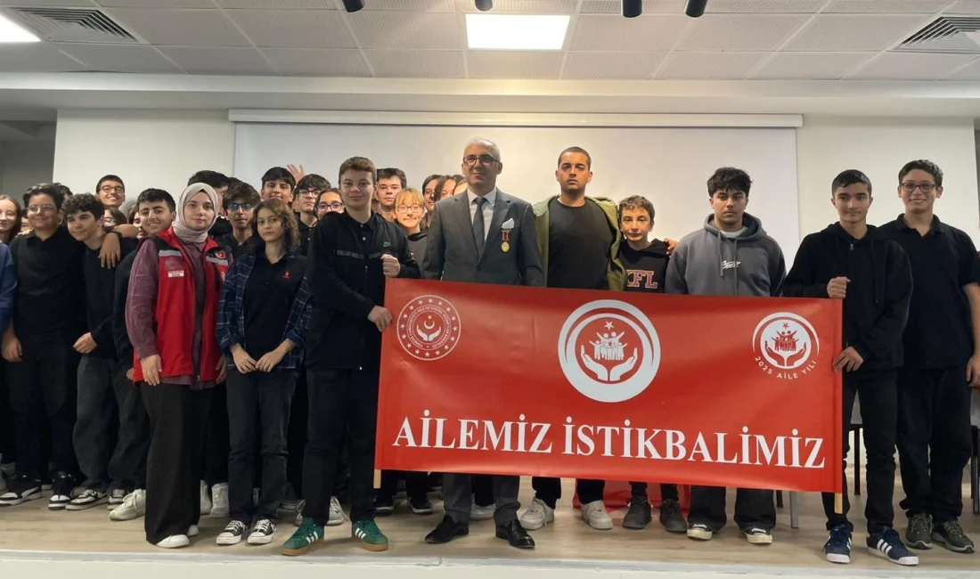 Keşan’da kahraman gazi gençlerle buluştu  Edirne Keşan'da "Vatan ve Kahramanlık Buluşmaları" Projesi Kapsamında Keşan