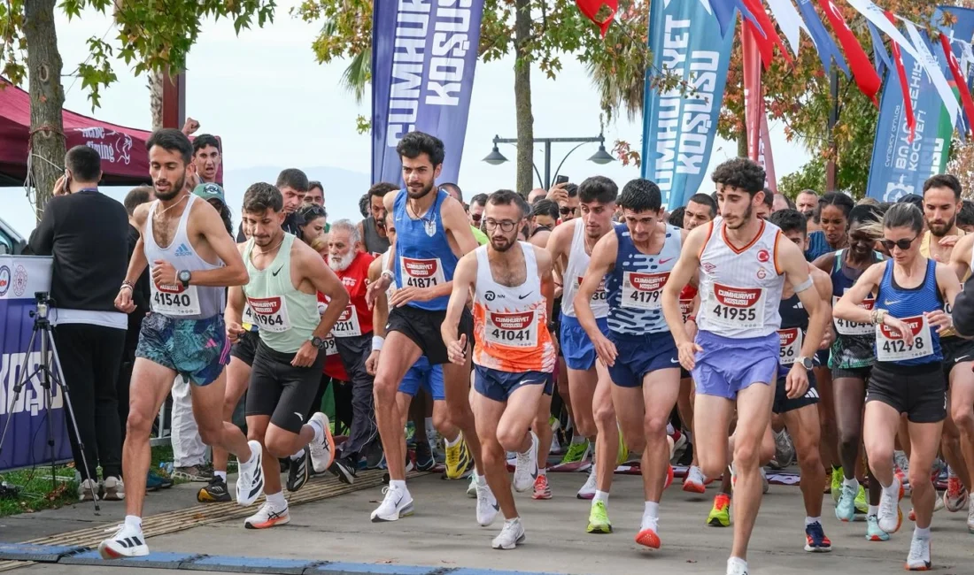 Kocaeli, Cumhuriyet’e koştu  29 Ekim Cumhuriyet Bayramı kutlamaları kapsamında Kocaeli Büyükşehir Belediyesi