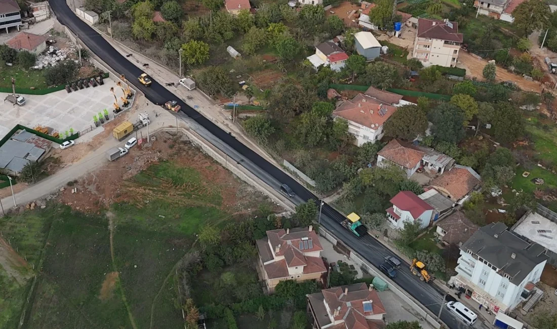  Kocaeli Gebze Belediyesi Fen İşleri Müdürlüğü ekipleri, asfalt çalışmalarına