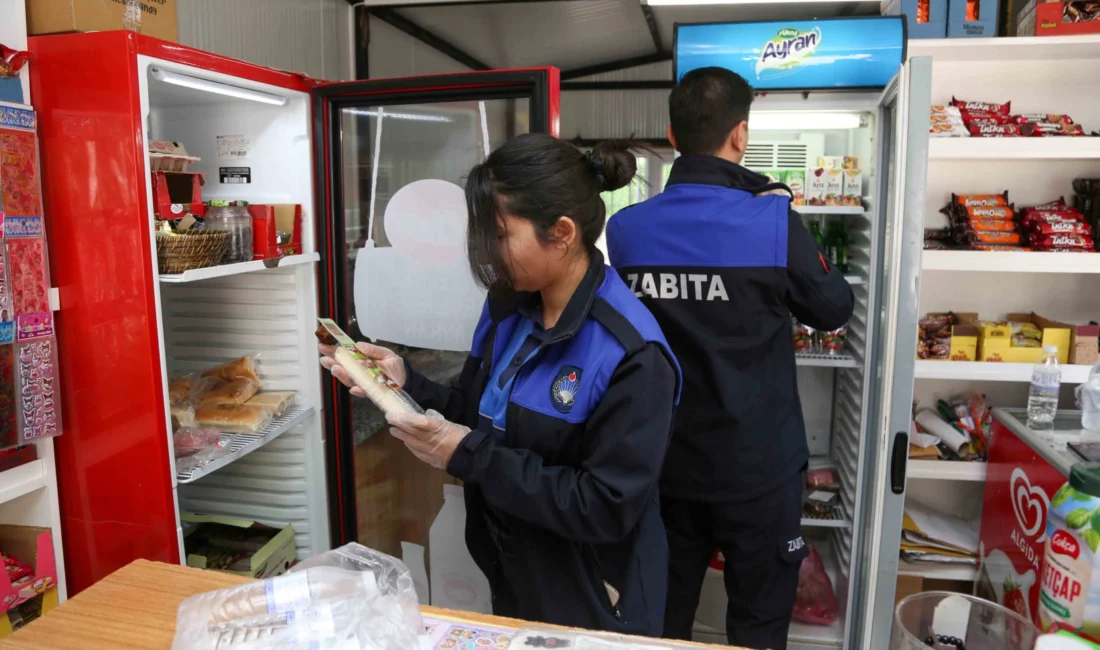  Konya'da Meram Belediyesi Zabıta Müdürlüğü ekipleri, ilçe genelindeki okullarda