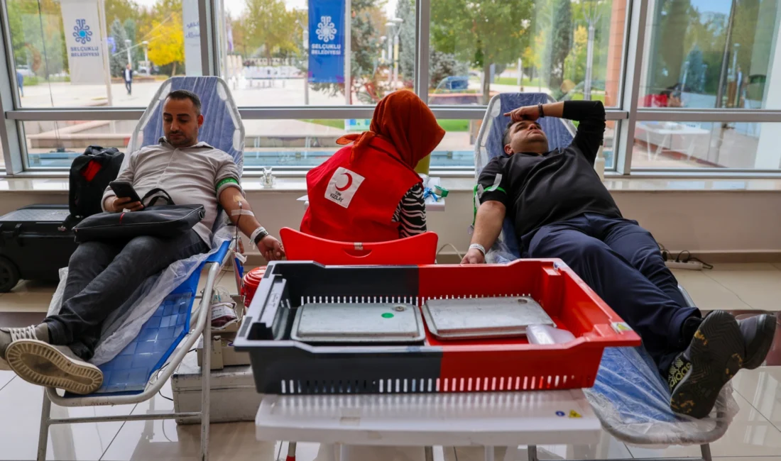  Konya'da Selçuklu Belediyesi personeli kan bağışı konusunda farkındalık oluşturmak