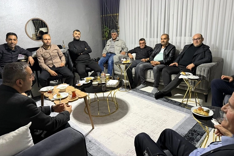 MHP’den “Hayırlı Günler Komşum” ziyaretleri başladı  Milliyetçi Hareket Partisi (MHP) Bilecik İl Teşkilatı, “Hayırlı Günler