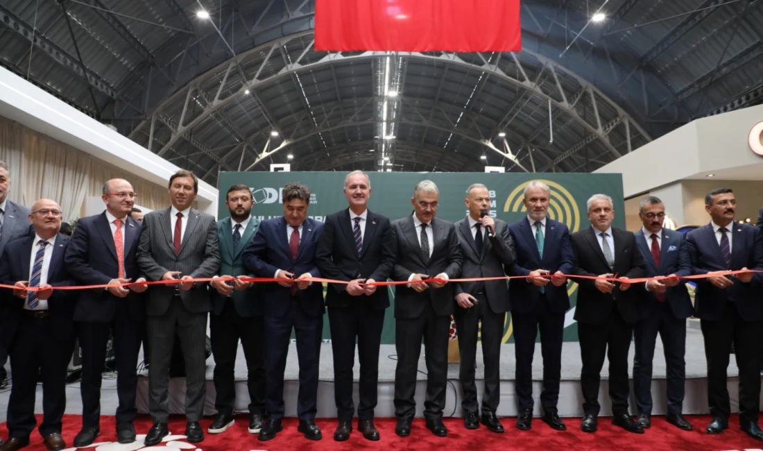  Bursa'da İnegöl Mobilyasının dünyaya açılan kapısı Uluslararası MODEF EXPO