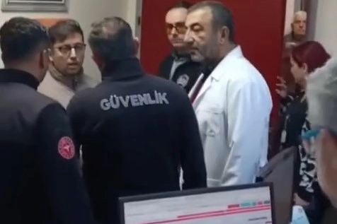 Mudanya Devlet Hastanesi’nde ‘1111 Beyaz Kod’ tatbikatı gerçeği aratmadı!  Bursa'da Mudanya Devlet Hastanesi’nde olası şiddet olaylarına karşı personelin