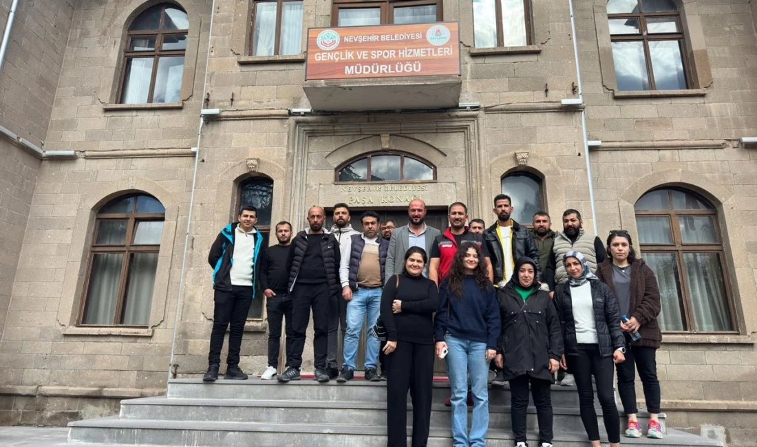 Nevşehir’de hayvan satıcılarına eğitim programı  Nevşehir Belediyesi tarafından, ev ve süs hayvanı satışı yapan