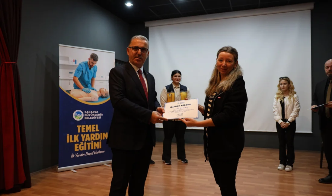  Sakarya Büyükşehir Belediyesi, "İlk Yardım Hayat Kurtarır" mottosuyla, vatandaşların