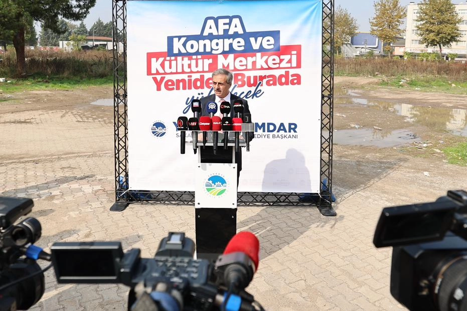  Sakarya Büyükşehir Belediye Başkanı Yusuf Alemdar, kısa bir süre