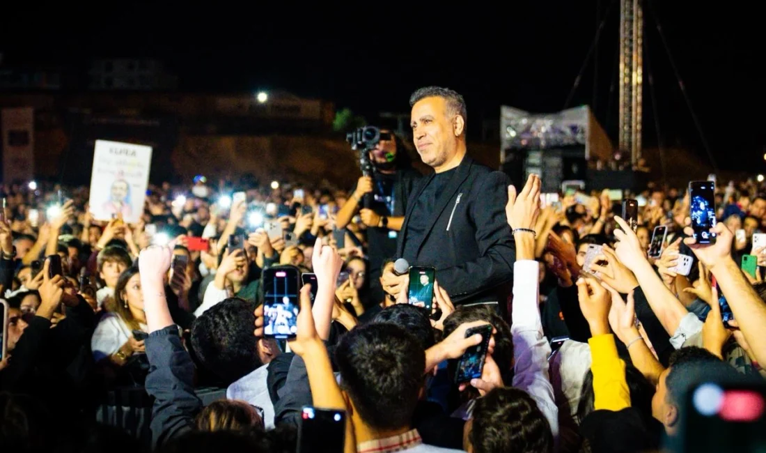 Sanatçı Haluk Levent’ten Mardin’de unutulmaz gece  Türkiye Kültür Yolu Festivali’nin Mardin ayağında sahne alan ünlü