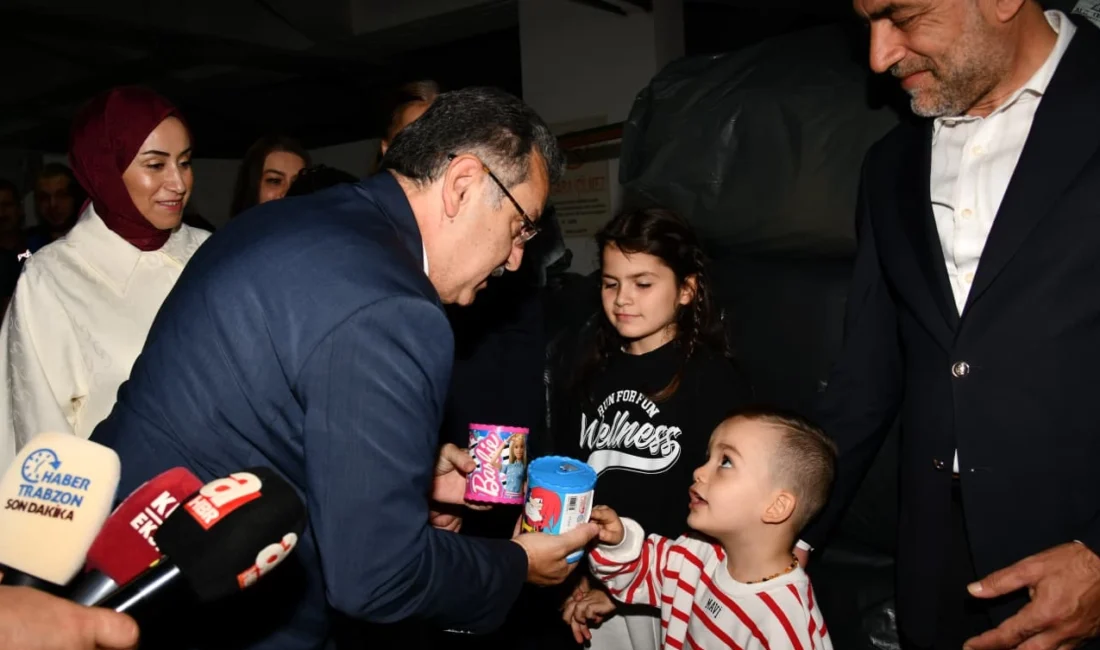  Trabzon Büyükşehir Belediyesi’nin Gazze için başlattığı yardım kampanyasının açılışını