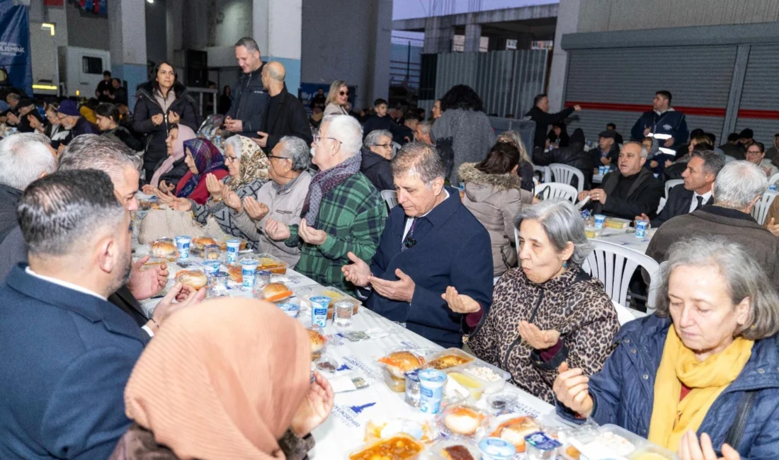  İzmir Büyükşehir Belediyesi, ramazanda kentin dört bir yanında iftar