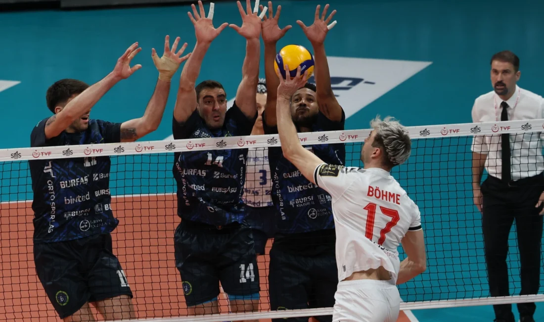  SMS Grup Efeler Ligi’nde play-off potasında yer alan Bursa