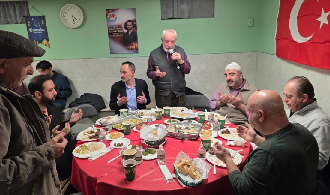  New Jersey’nin Paterson kentindeki Karaçay Camii’nde, ABD Ülkücü Türk