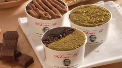  Bu yıl Ramazan ayında iftar sofralarının vazgeçilmez tatlısı dondurmalı