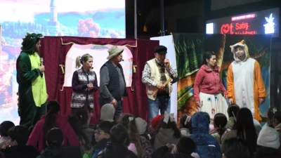  İznik Belediyesi tarafından düzenlenen Ramazan ayı etkinliklerinde çocuklar eski