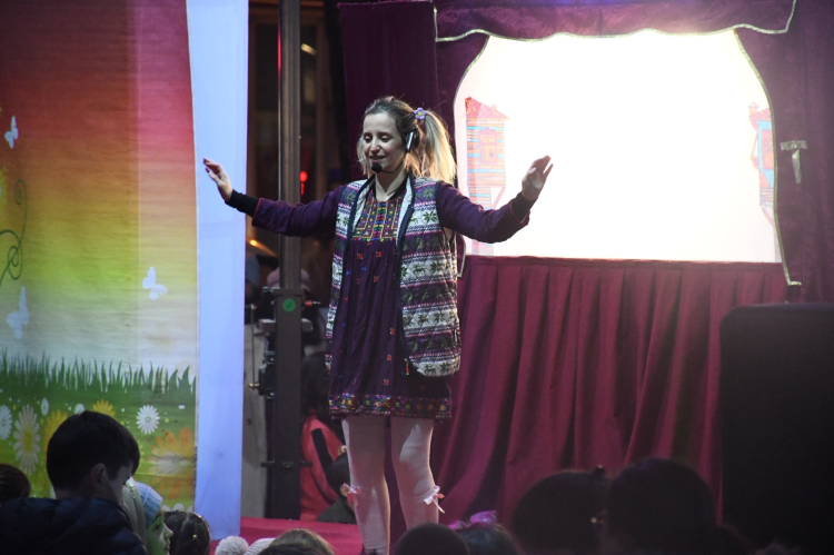  İznik Belediyesi tarafından düzenlenen Ramazan ayı etkinliklerinde çocuklar eski