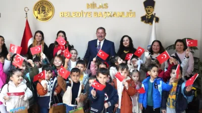  Havva Ersoy Anaokulu öğrencileri yerel yönetimleri yakından tanımak amacıyla