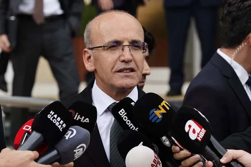  Hazine ve Maliye Bakanı Mehmet Şimşek, faiz dışı bütçe