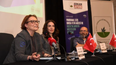  Bursa'da Osmangazi Belediyesi’nin Müzeler Haftası kapsamında düzenlediği söyleşide, modern