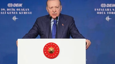 Cumhurbaşkanı Erdoğan, "Türkiye olacaktır. İnşallah krizleri değil, fırsatları konuşacağımız