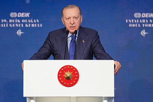  Cumhurbaşkanı Erdoğan, "Türkiye olacaktır. İnşallah krizleri değil, fırsatları konuşacağımız