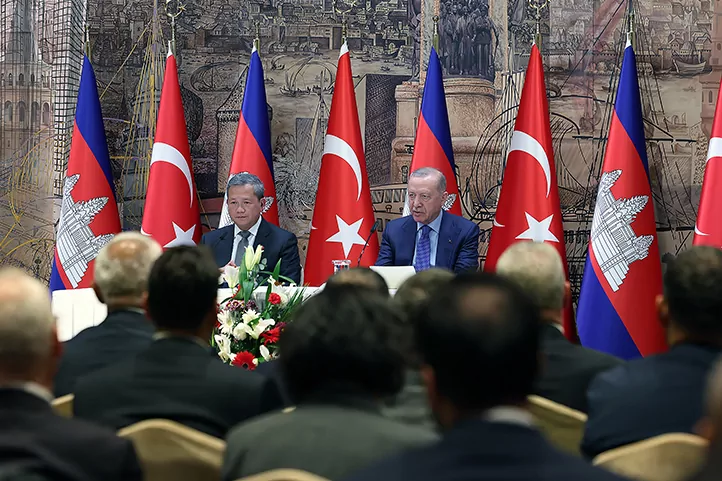  Cumhurbaşkanı Recep Tayyip Erdoğan, Kamboçya Başbakanı Hun Manet ile